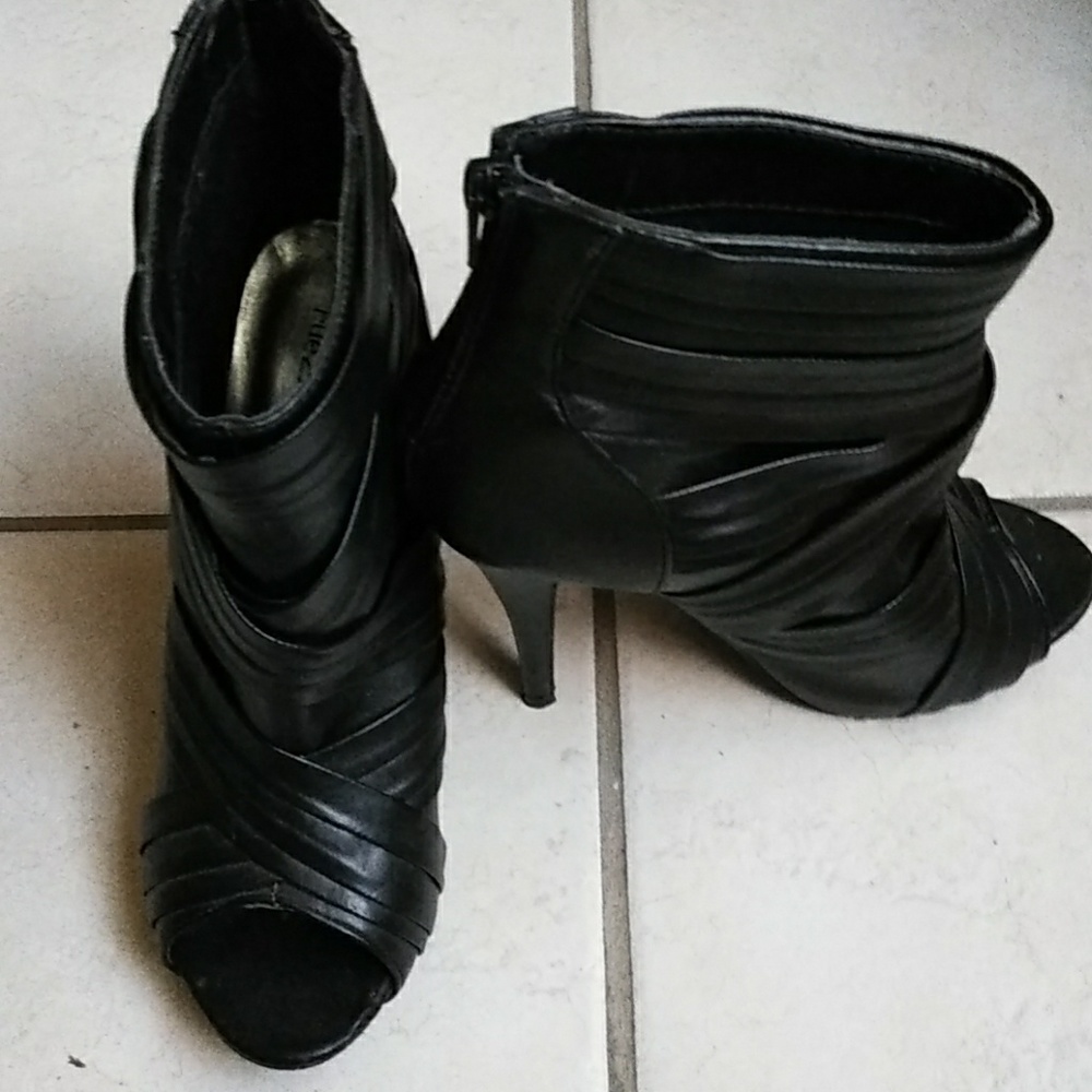 Rue 21 open toe boots